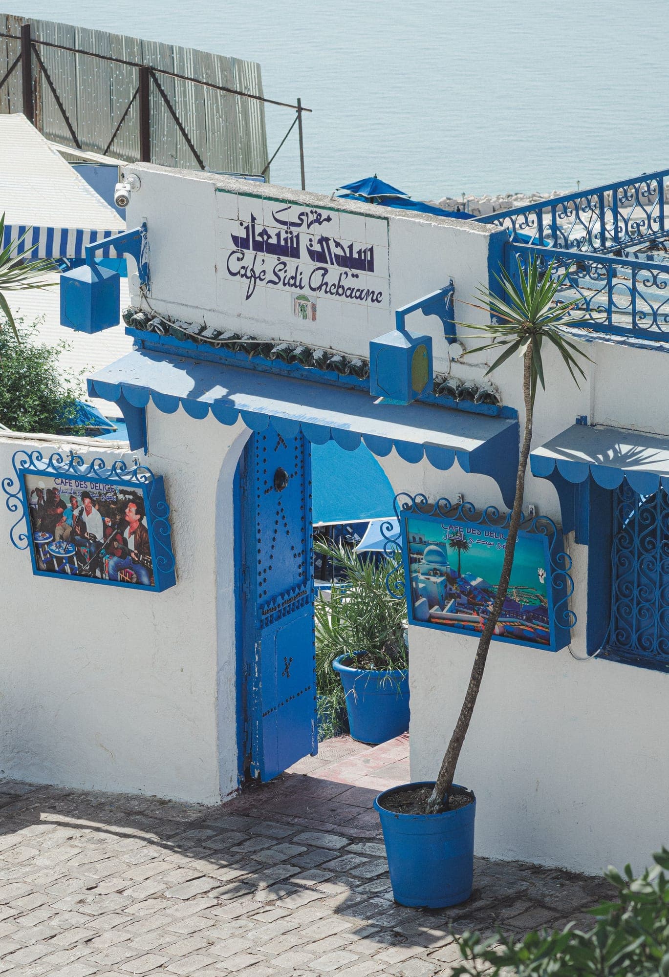 Café Sidi Chabaane perched above the marina
